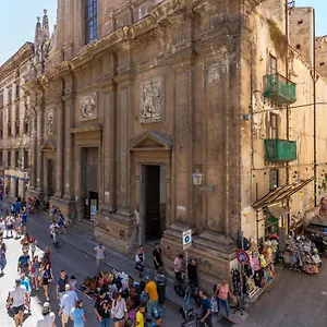 Four Luxury Appartement Palerme